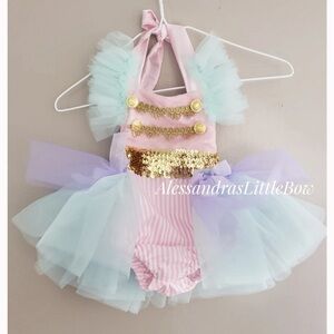 Ringmaster romper size 9-12mo